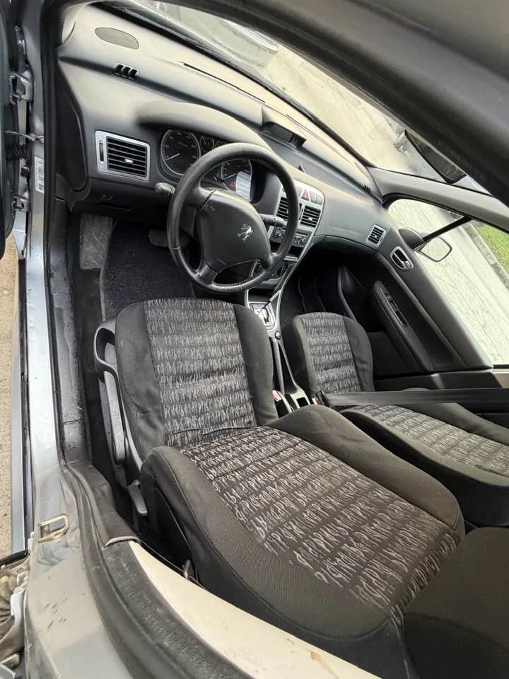 Peugeot 307 1.6i автоматик, снимка 15 - Автомобили и джипове - 53731263