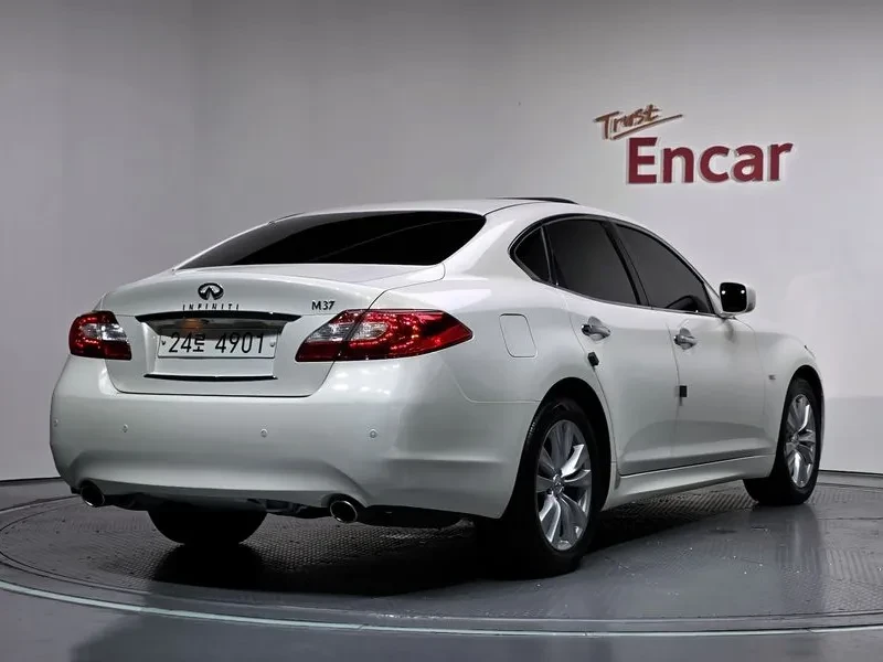 Infiniti M 37 3.7 - САМО 30% АВАНС, снимка 2 - Автомобили и джипове - 56285476
