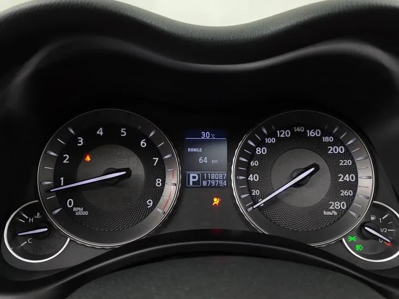 Infiniti M 37 3.7 - САМО 30% АВАНС, снимка 8 - Автомобили и джипове - 56285476