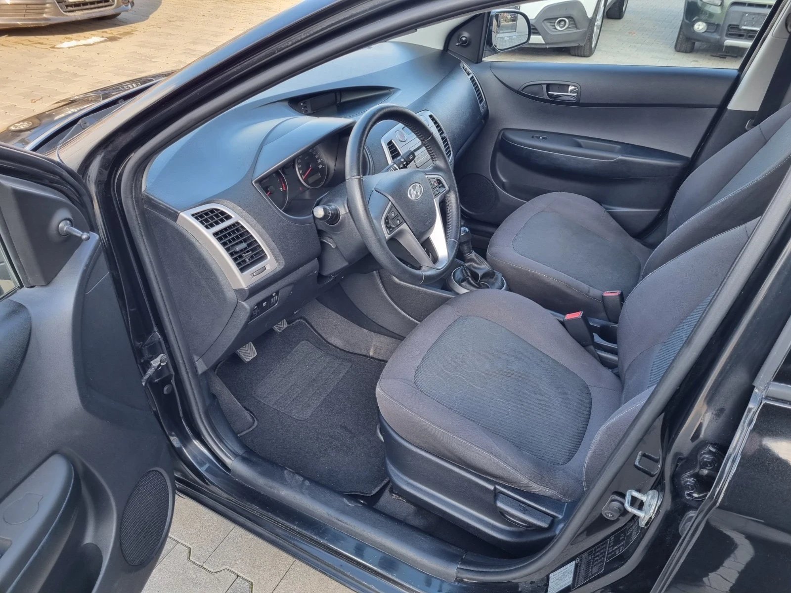 Hyundai I20 1.2i-78�� ���* BRC*  | Mobile.bg � ����������� 11