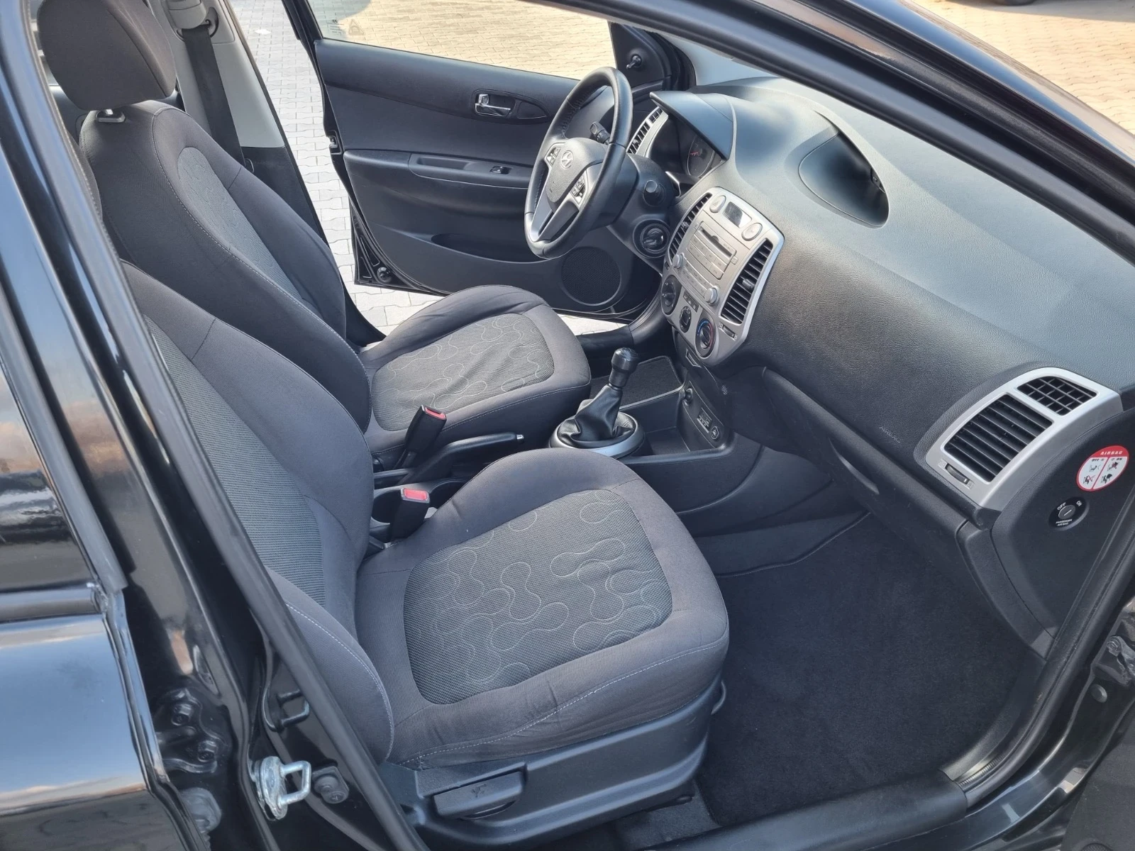 Hyundai I20 1.2i-78�� ���* BRC*  | Mobile.bg � ����������� 12