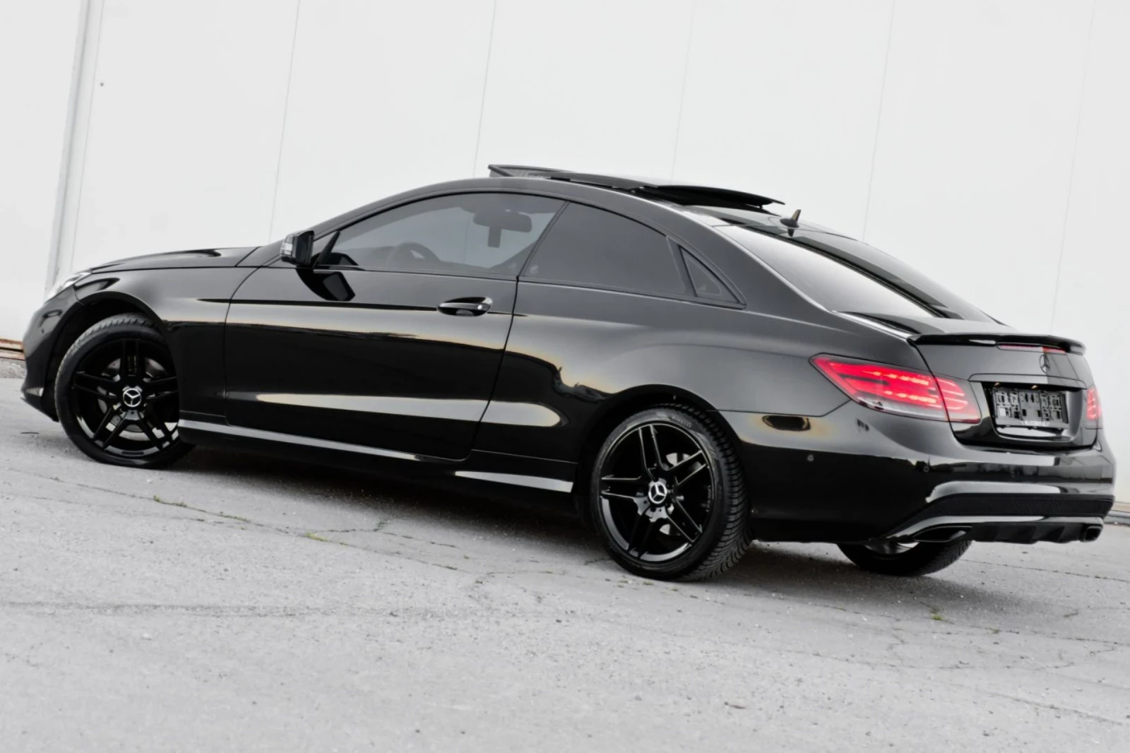 Mercedes-Benz E 220 AMG edition  - изображение 4