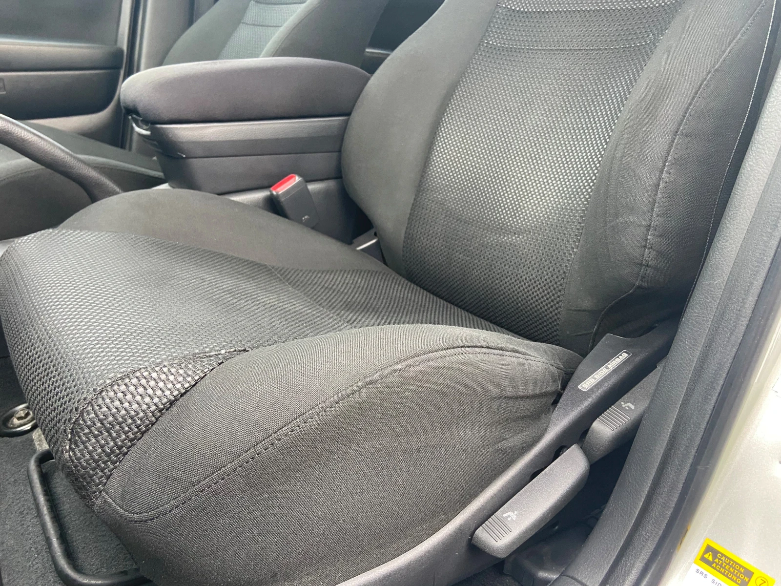 Toyota Avensis 2.0d-Всичко платено! - изображение 6