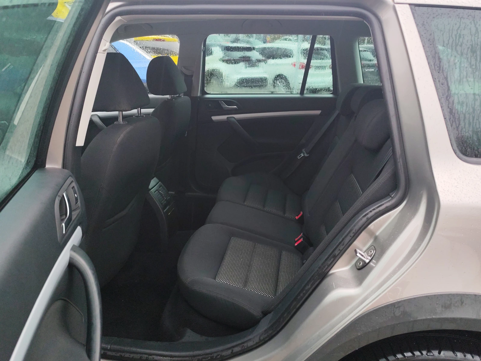 Skoda Octavia SCOUT 2.0TDi* 4X4* LED/XENON* KLIMATRONIK*  - изображение 10