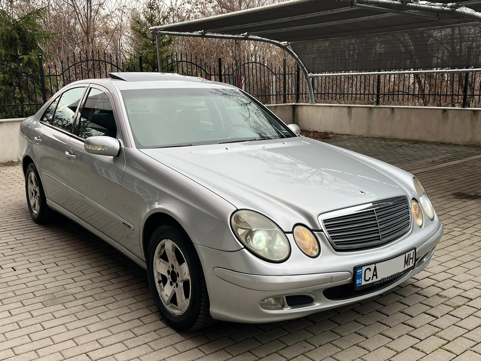 Mercedes-Benz E 220 Седан Автоматик Валидни КАСКО, Гр.отгов, Техн.прег - изображение 2