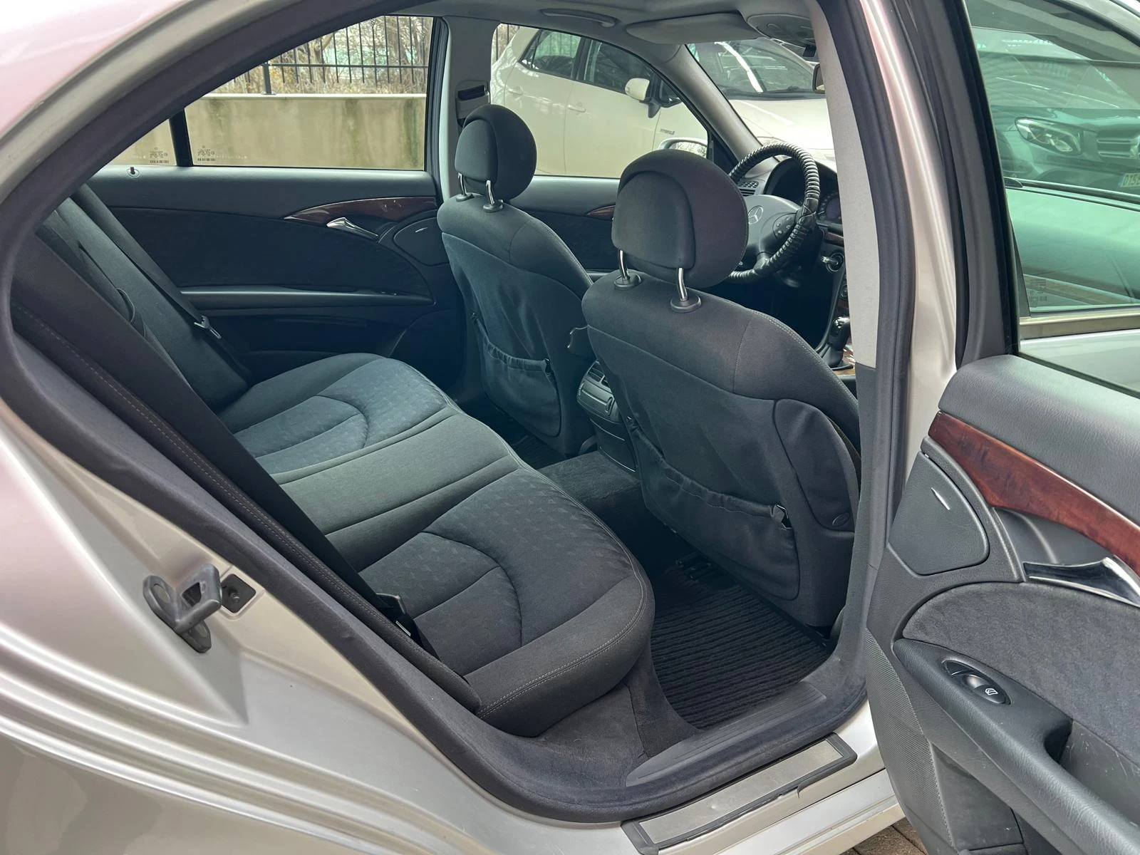 Mercedes-Benz E 220 ����� ��������� ������� �����, ��.�����, ����.���� | Mobile.bg � ����������� 12