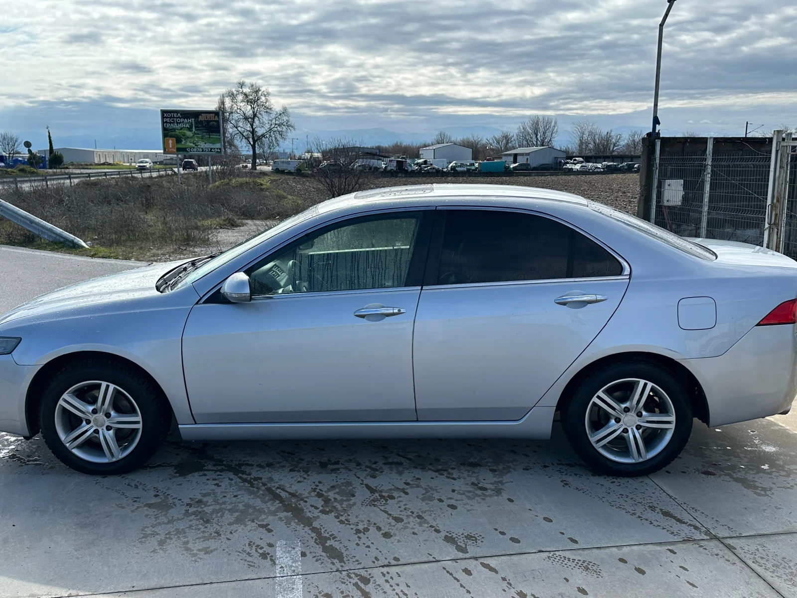 Honda Accord, снимка 2 - Автомобили и джипове - 53777745