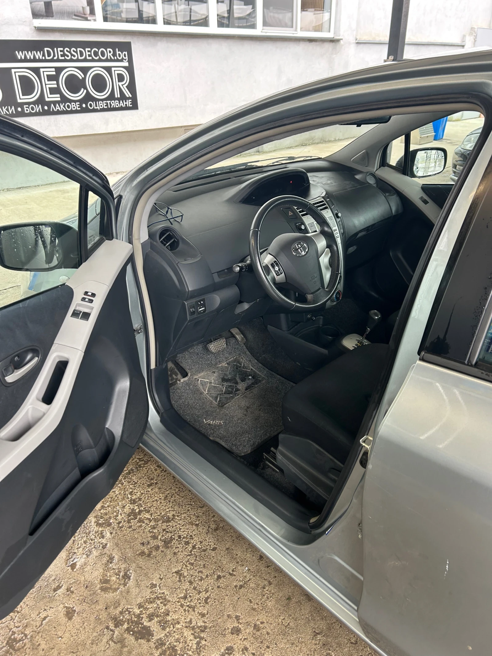 Toyota Yaris, снимка 9 - Автомобили и джипове - 53845918