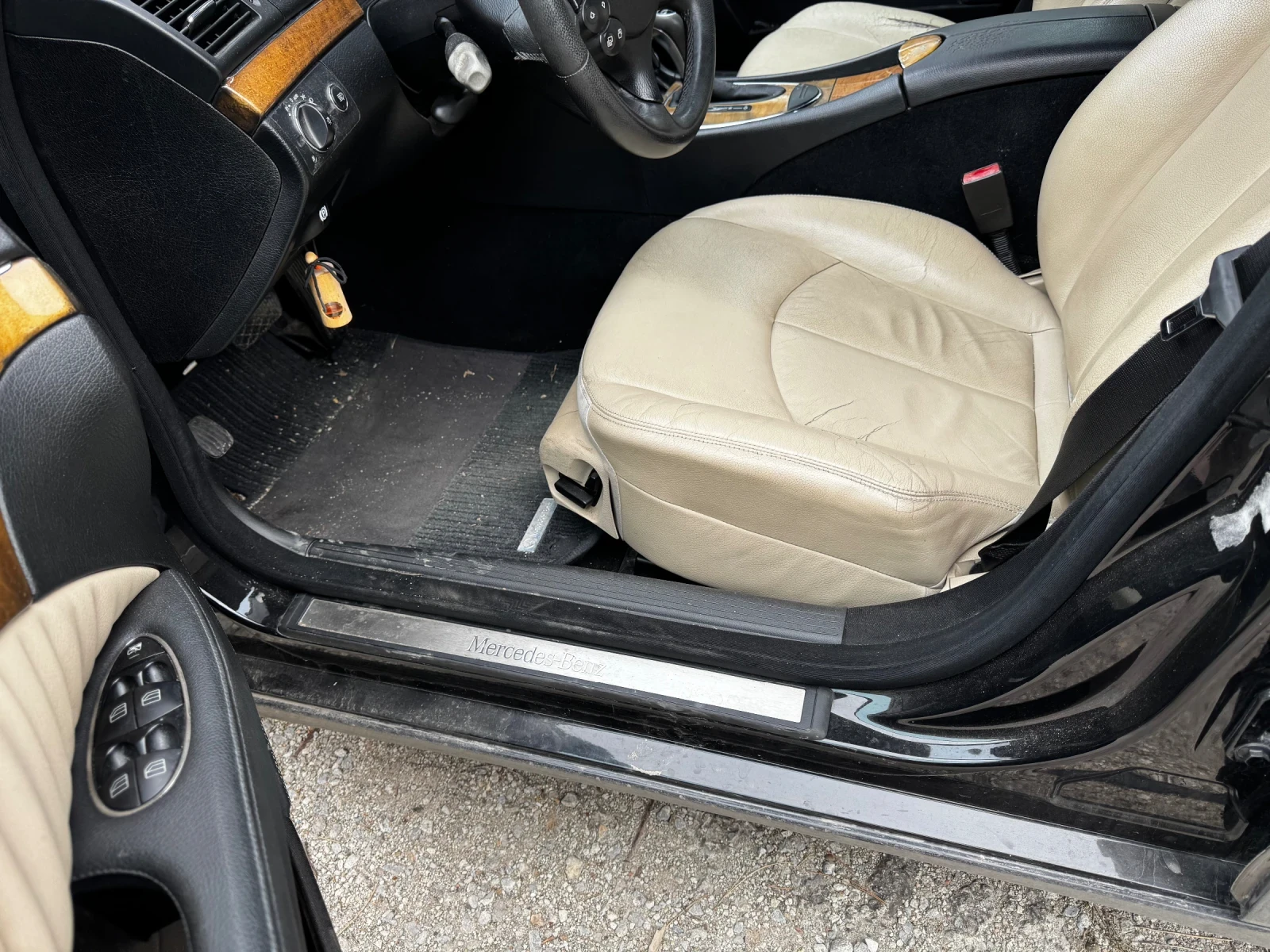 Mercedes-Benz E 320, снимка 7 - Автомобили и джипове - 54484671