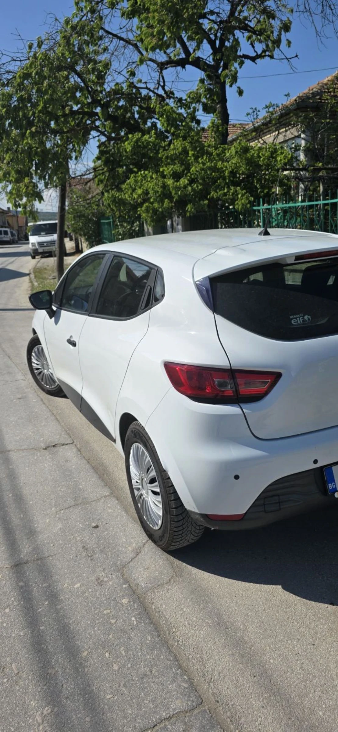 Renault Clio, снимка 2 - Автомобили и джипове - 54585399