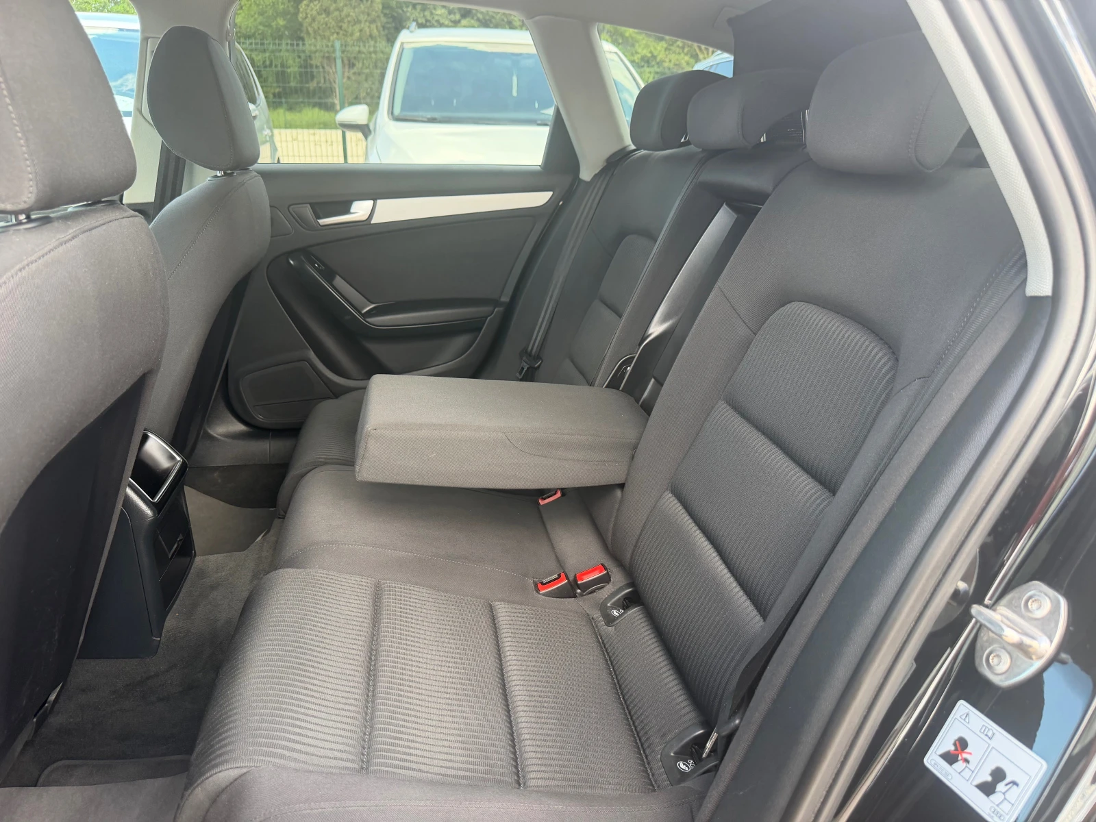 Audi A4 FACELIFT EURO 6B 2.0TDI-150 EL BAGAJNIK NAVI, снимка 11 - Автомобили и джипове - 54713252