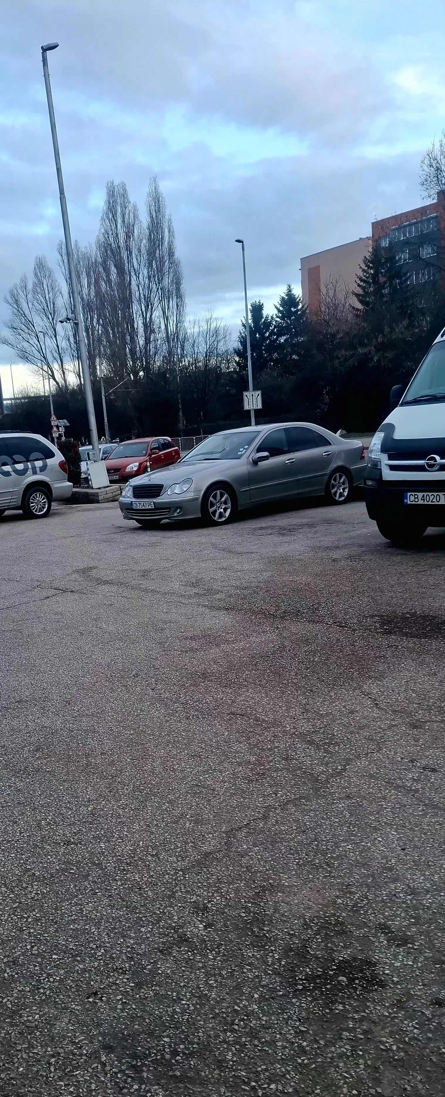 Mercedes-Benz C 220 2.2, снимка 4 - Автомобили и джипове - 55182577
