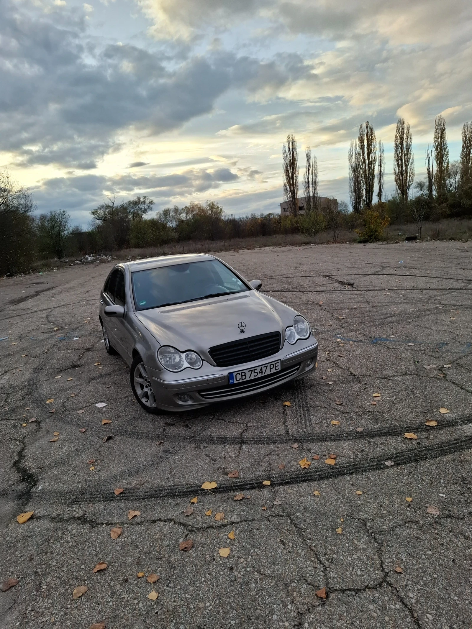 Mercedes-Benz C 220 2.2, снимка 8 - Автомобили и джипове - 55182577