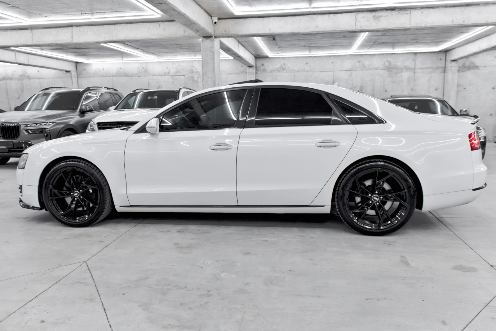 Audi A8 4.2TDI* LED* Bose* 21", снимка 8 - Автомобили и джипове - 55322191