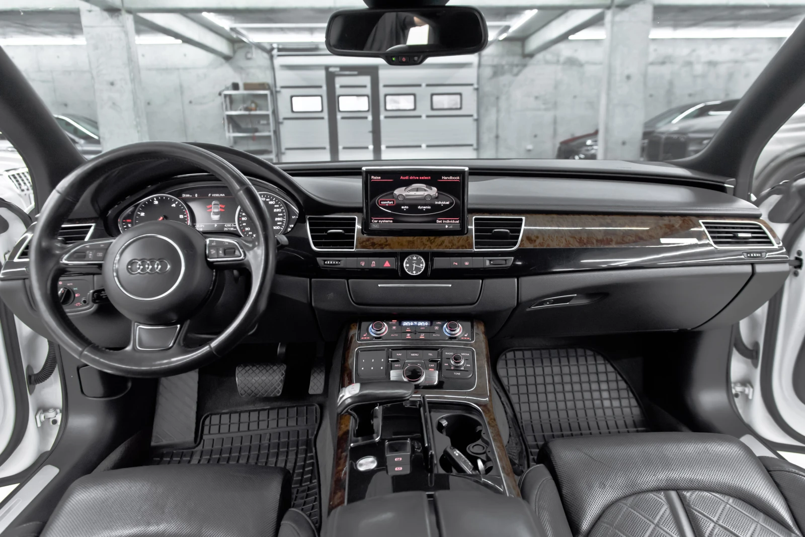 Audi A8 4.2TDI* LED* Bose* 21", снимка 12 - Автомобили и джипове - 55322191