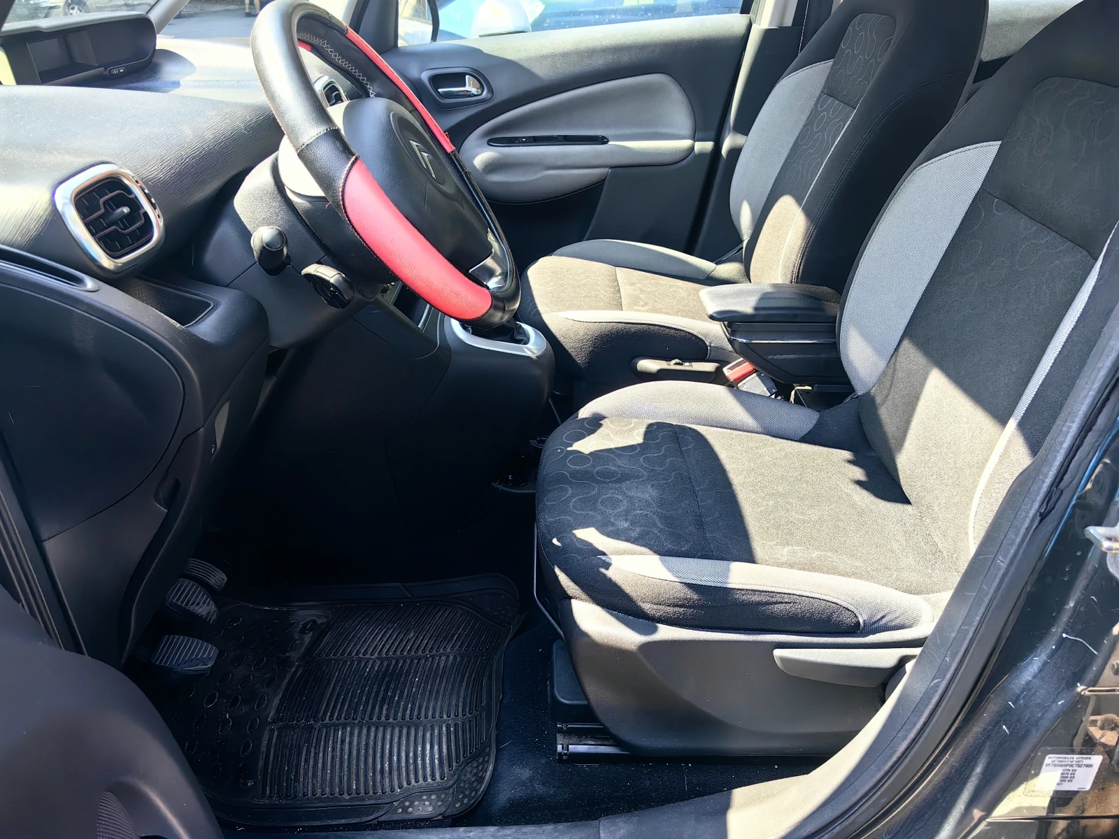 Citroen C3 Picasso, снимка 8 - Автомобили и джипове - 56152281