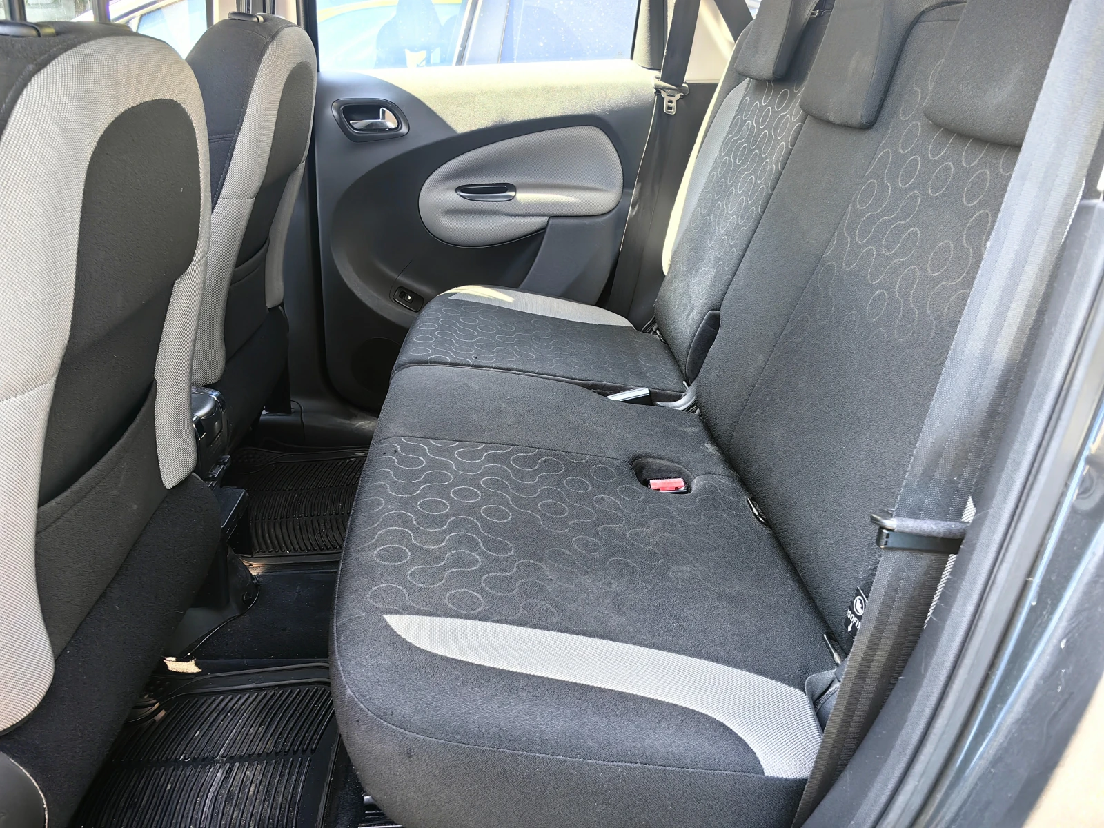 Citroen C3 Picasso, снимка 9 - Автомобили и джипове - 56152281
