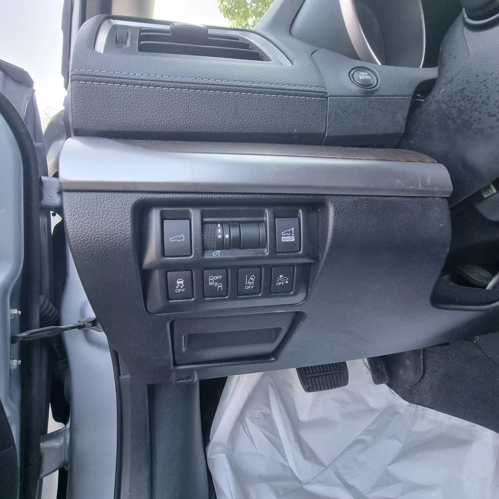 Subaru Outback 3.6R, снимка 12 - Автомобили и джипове - 56154153