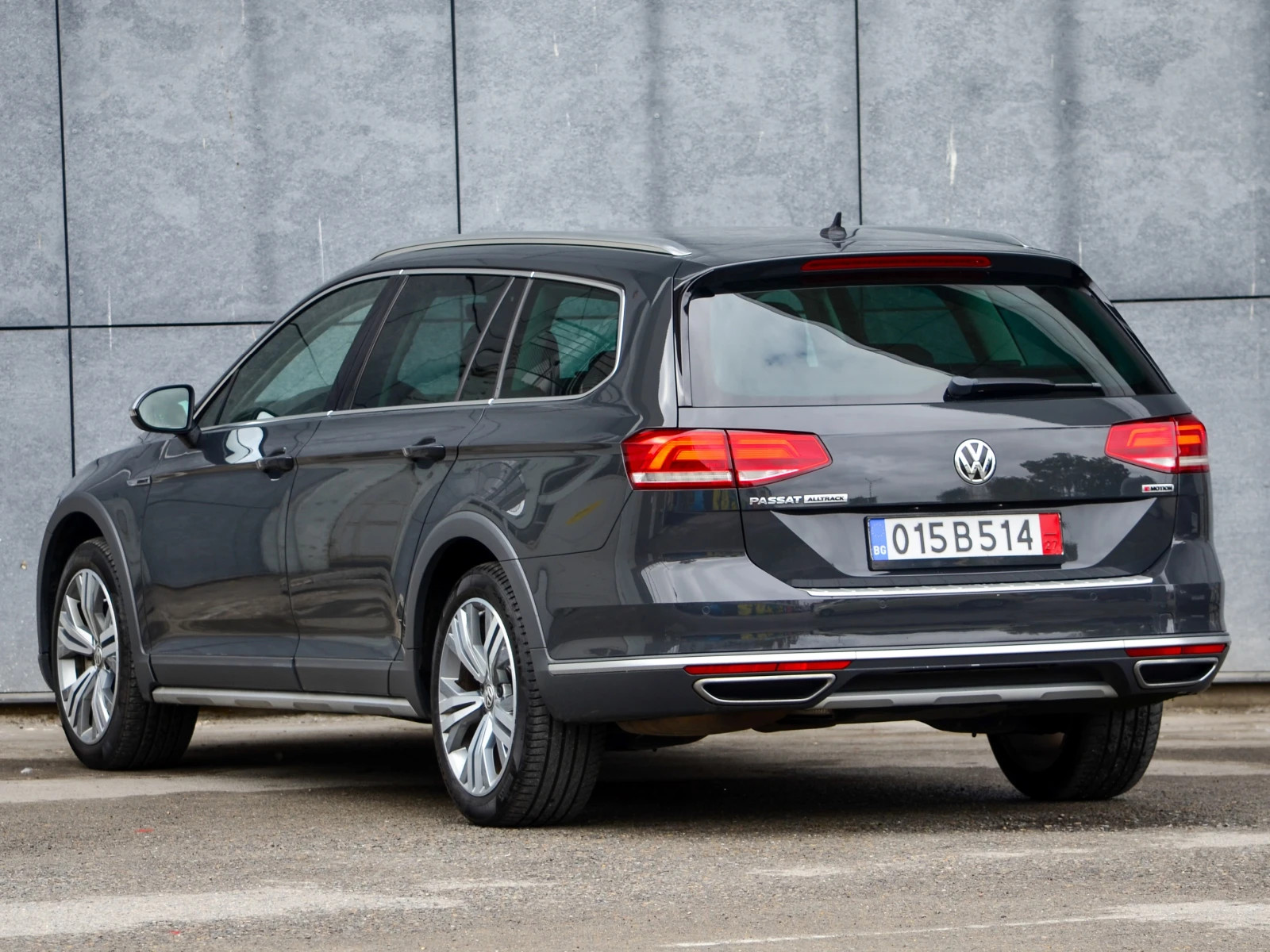 VW Passat 2.0 TDI ALLTRACK 240 PS, снимка 5 - Автомобили и джипове - 56659620