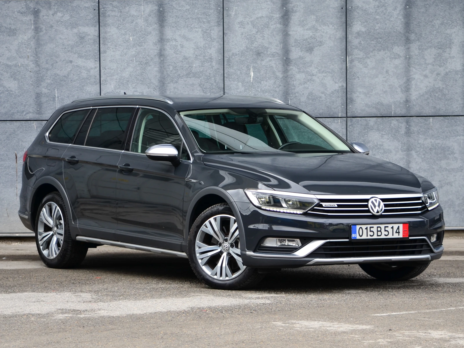 VW Passat 2.0 TDI ALLTRACK 240 PS, снимка 2 - Автомобили и джипове - 56659620