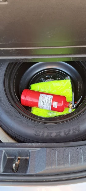 Toyota Rav4 Hybrid 4x4 luxury Premium, снимка 16