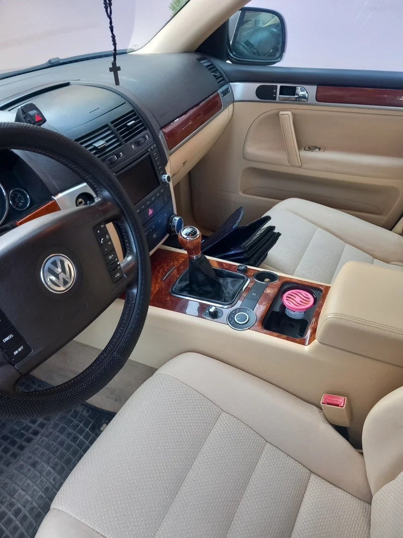 VW Touareg, снимка 10 - Автомобили и джипове - 47702280