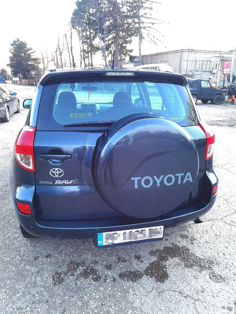 Toyota Rav4 2.2, снимка 3 - Автомобили и джипове - 49557560