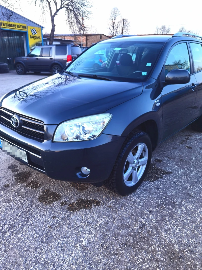 Toyota Rav4 2.2, снимка 2 - Автомобили и джипове - 49557560