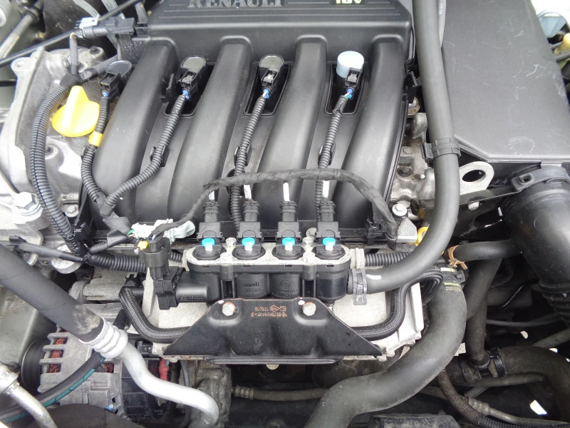 Dacia Duster 1.6i-16V-GAZ-LIZING, снимка 15 - Автомобили и джипове - 50230964