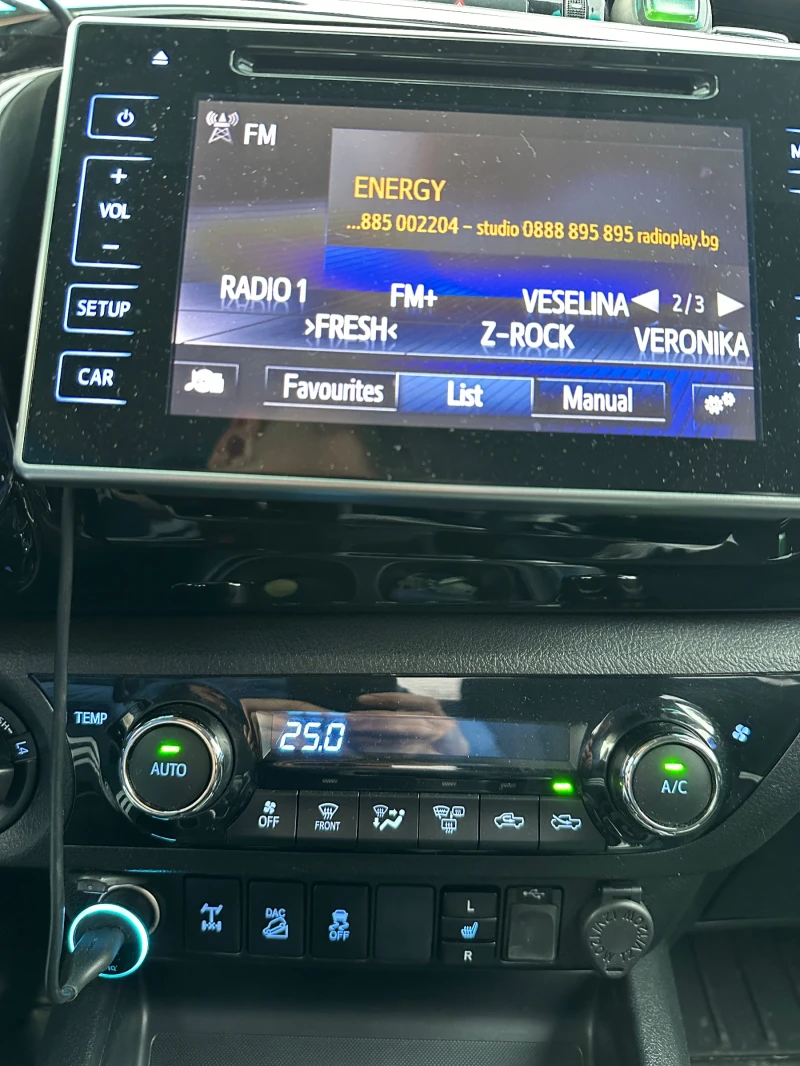 Toyota Hilux 50th Anniversary Edition, снимка 13 - Автомобили и джипове - 53051400