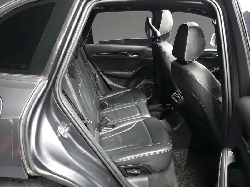 Audi SQ5 TDI / CARFAX, снимка 11 - Автомобили и джипове - 54745088