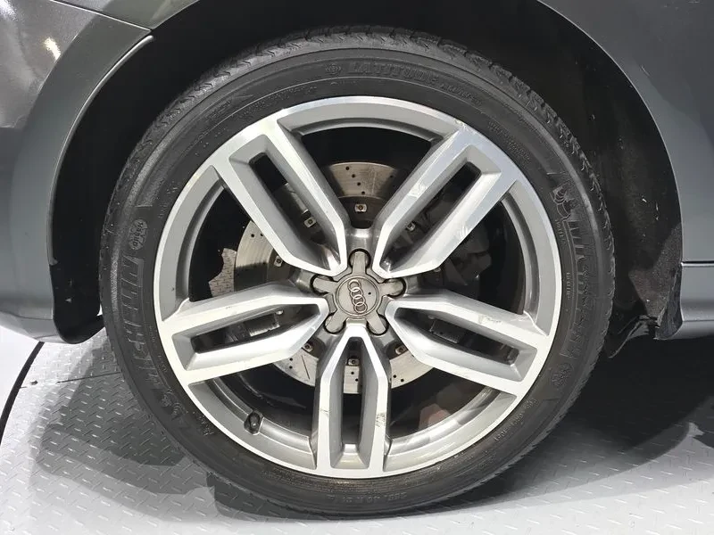 Audi SQ5 TDI / CARFAX, снимка 4 - Автомобили и джипове - 54745088