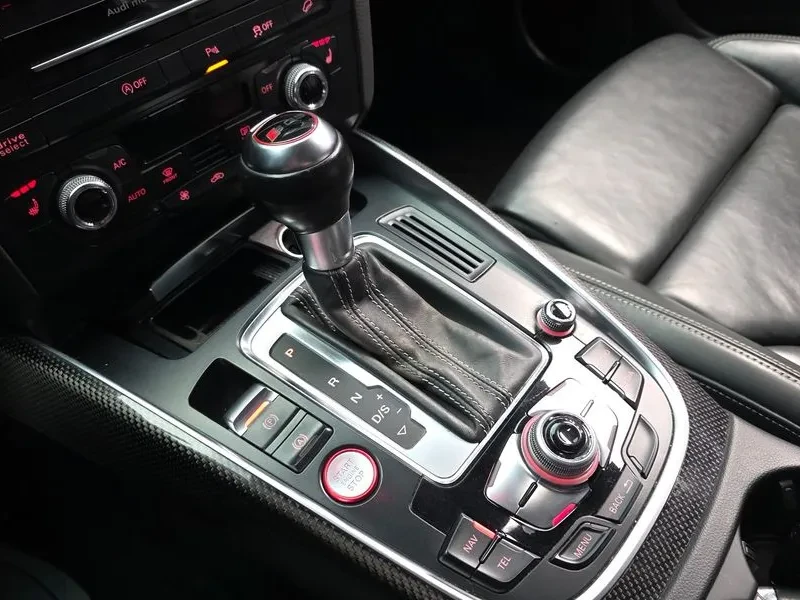 Audi SQ5 TDI / CARFAX, снимка 8 - Автомобили и джипове - 54745088