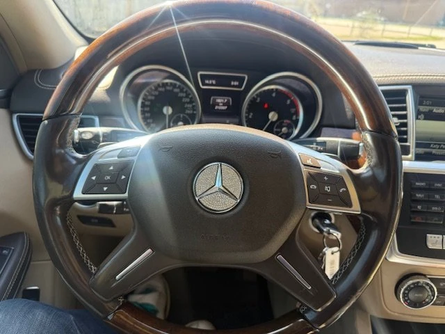 Mercedes-Benz GL 350 * AMG PKG* АВТОКРЕДИТ БЕЗ ПЪРВОНАЧАЛНА ВНОСКА* , снимка 10 - Автомобили и джипове - 54803091
