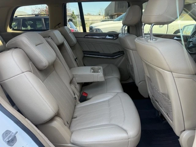 Mercedes-Benz GL 350 * AMG PKG* АВТОКРЕДИТ БЕЗ ПЪРВОНАЧАЛНА ВНОСКА* , снимка 11 - Автомобили и джипове - 54803091