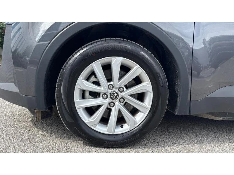 Toyota C-HR 2.0 PHEV COOL, снимка 15 - Автомобили и джипове - 55376544