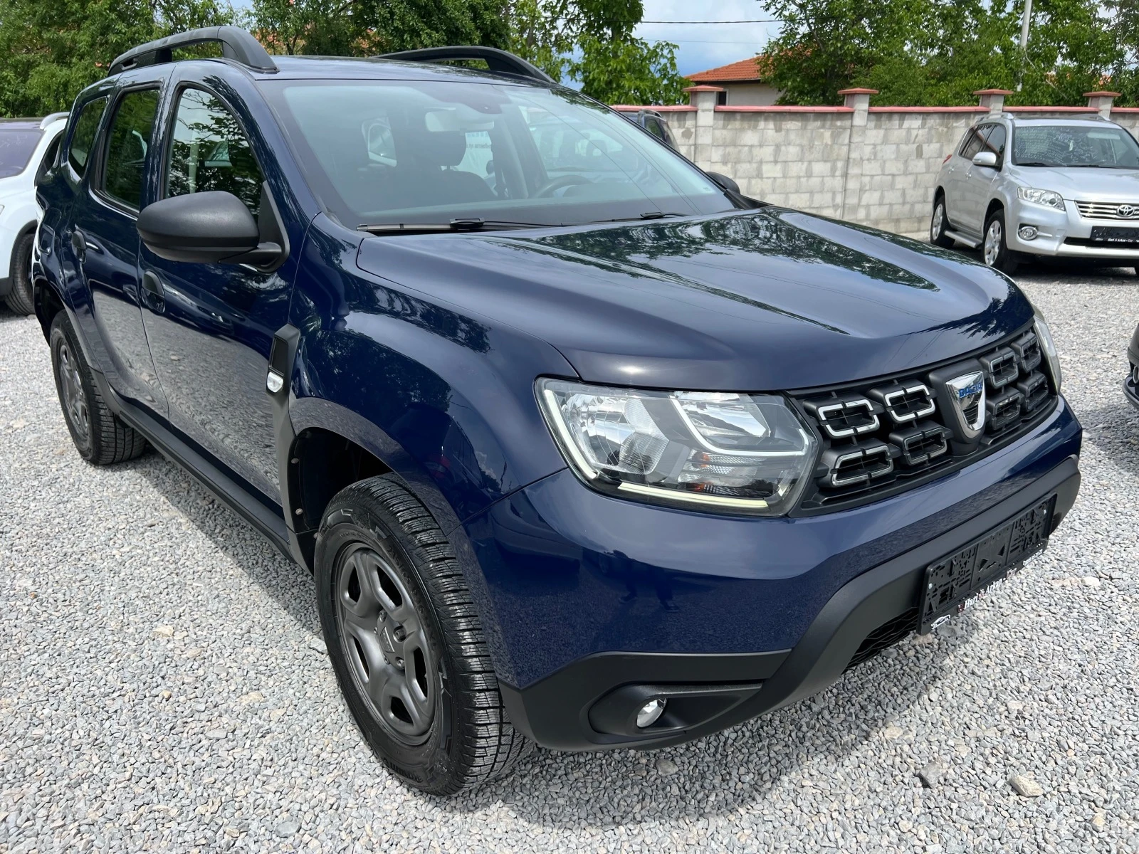 Dacia Duster 1.5DCI= ЕВРО 6D-74800KM-НАВИГАЦИЯ-ЛЕД ФАРОВЕ - изображение 8