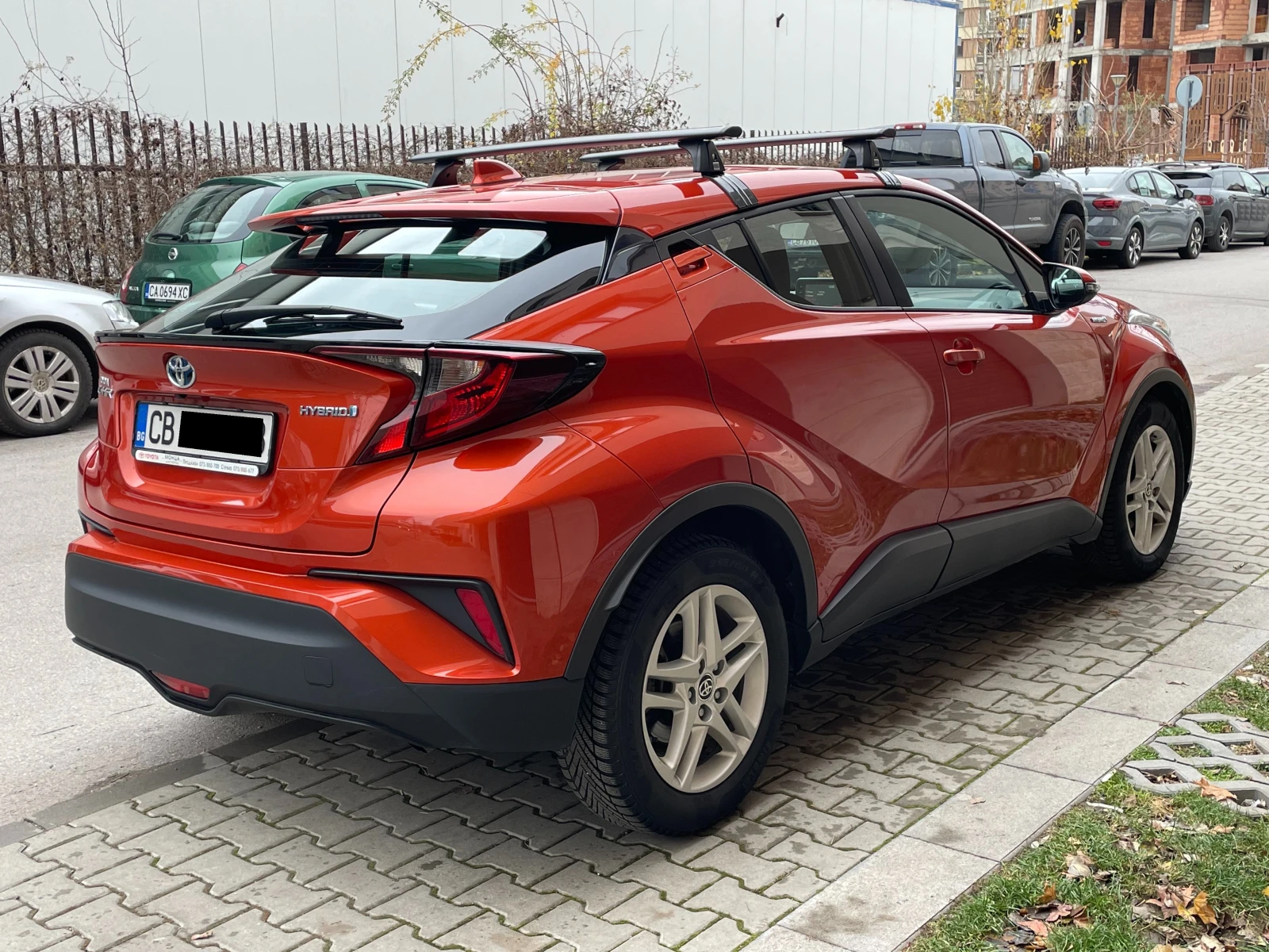 Toyota C-HR 1.8 Hybrid Facelift Orange Edition - в ГАРАНЦИЯ - изображение 3