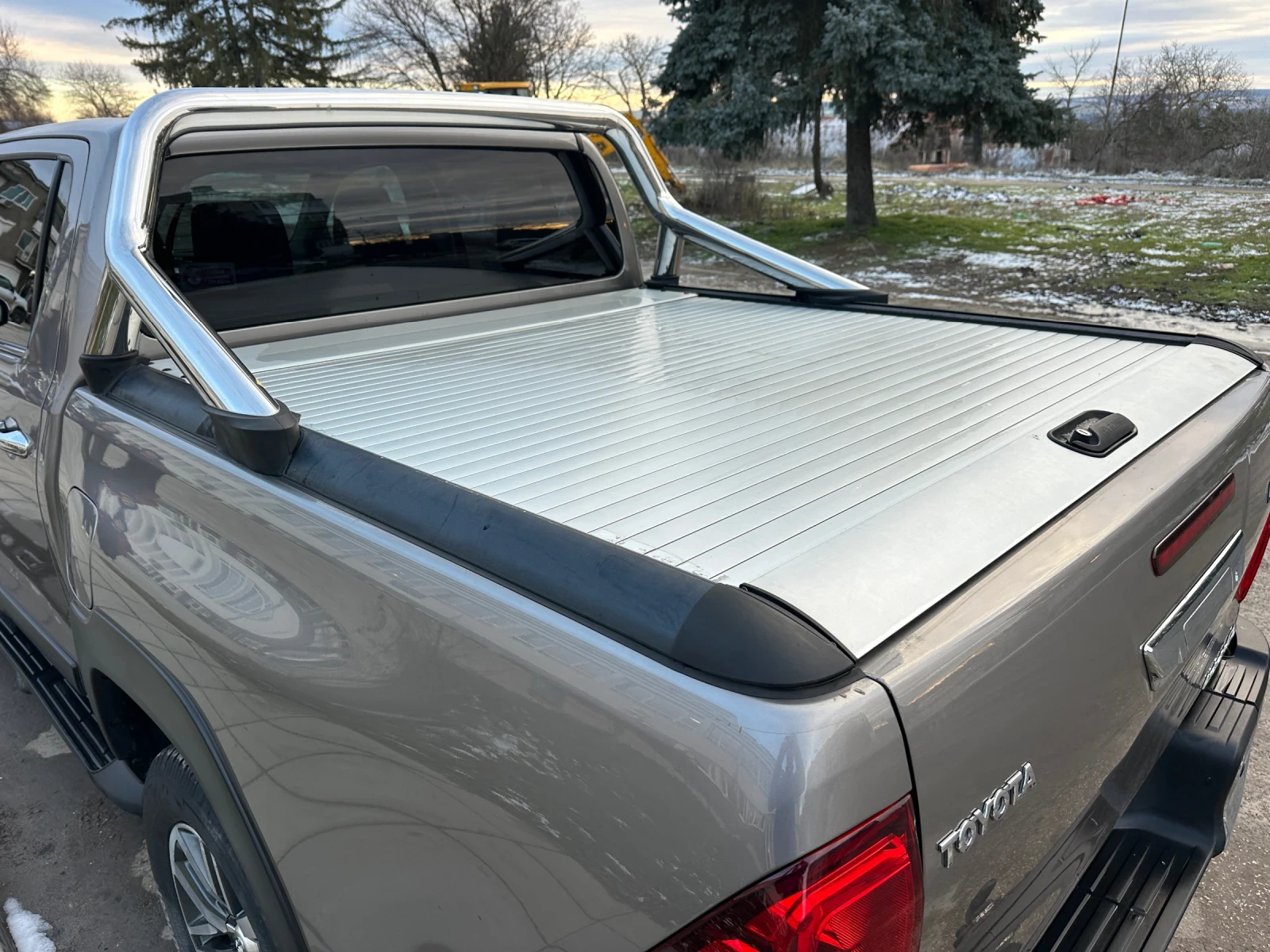 Toyota Hilux 50th Anniversary Edition - изображение 6