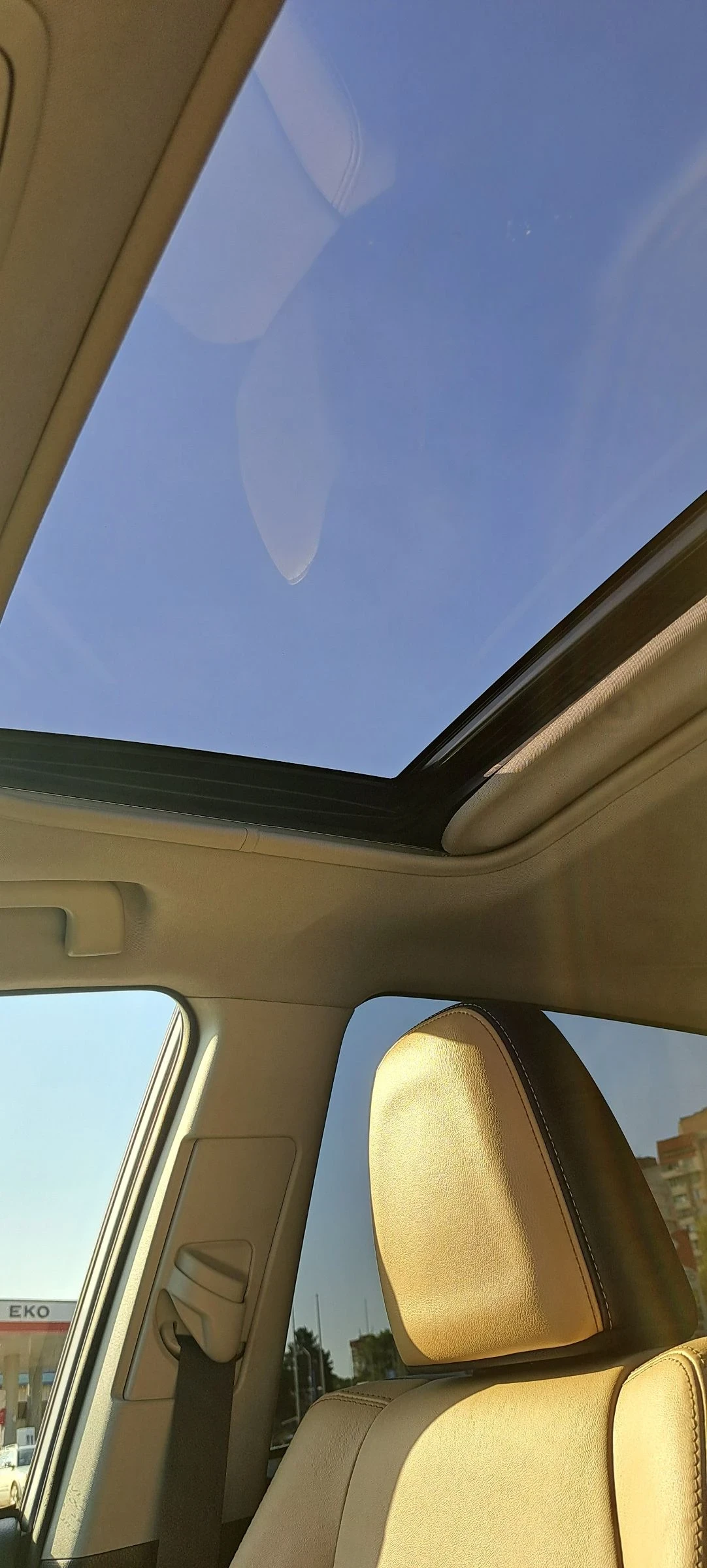 Toyota Rav4 Hybrid 4x4 luxury Premium, снимка 14 - Автомобили и джипове - 54115517