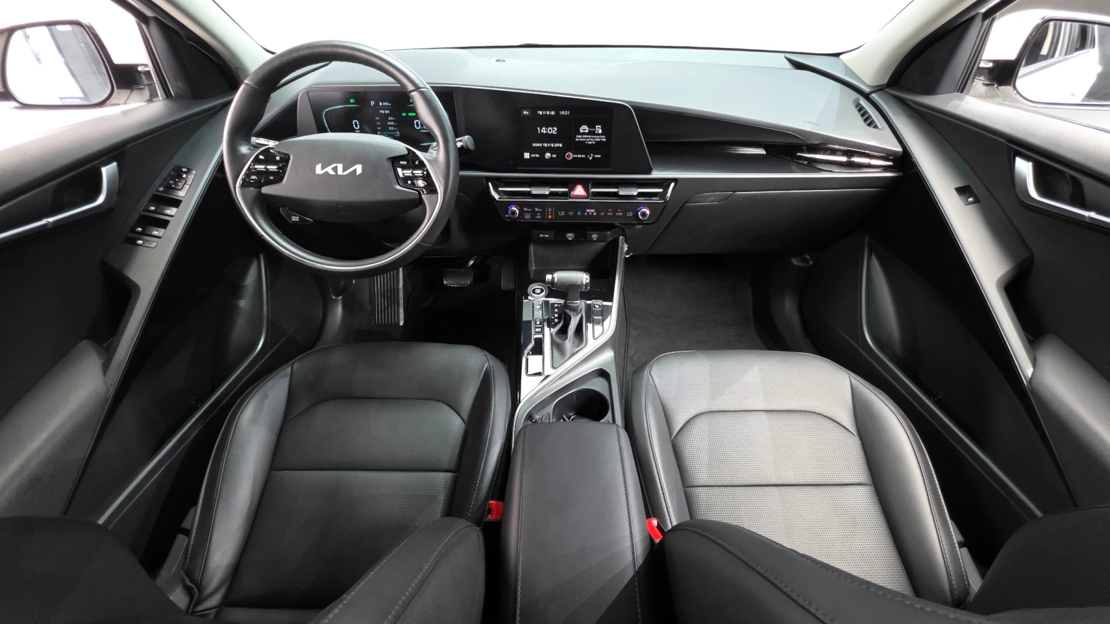 Kia Niro 1.6 Hybrid Trendy | LED | Камера | Подгрев, снимка 6 - Автомобили и джипове - 55753670