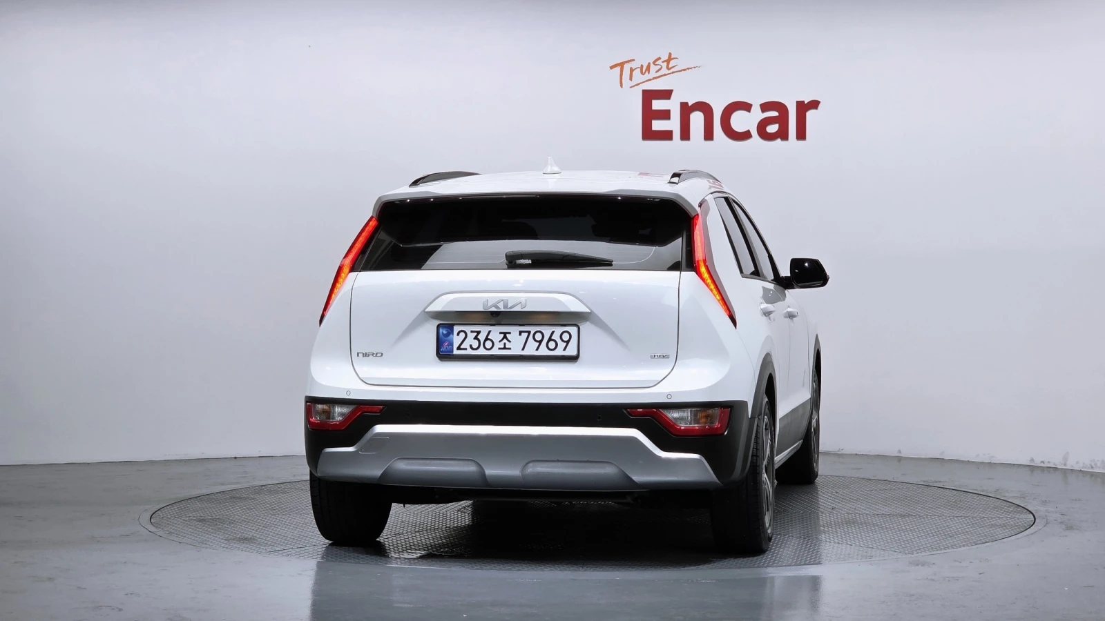 Kia Niro 1.6 Hybrid Trendy | LED | Камера | Подгрев, снимка 4 - Автомобили и джипове - 55753670
