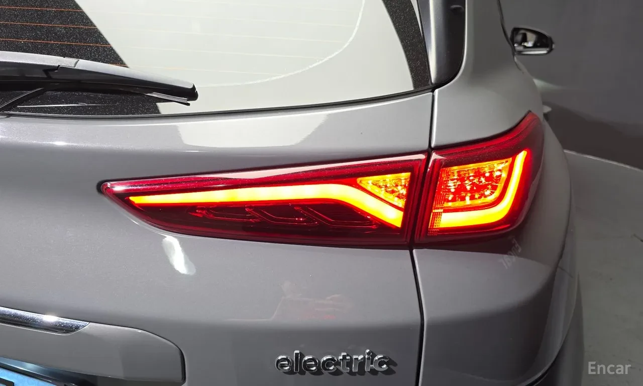 Hyundai Kona 67kWh | SmartSense | Premium Package | Head-Up, снимка 6 - Автомобили и джипове - 56314108
