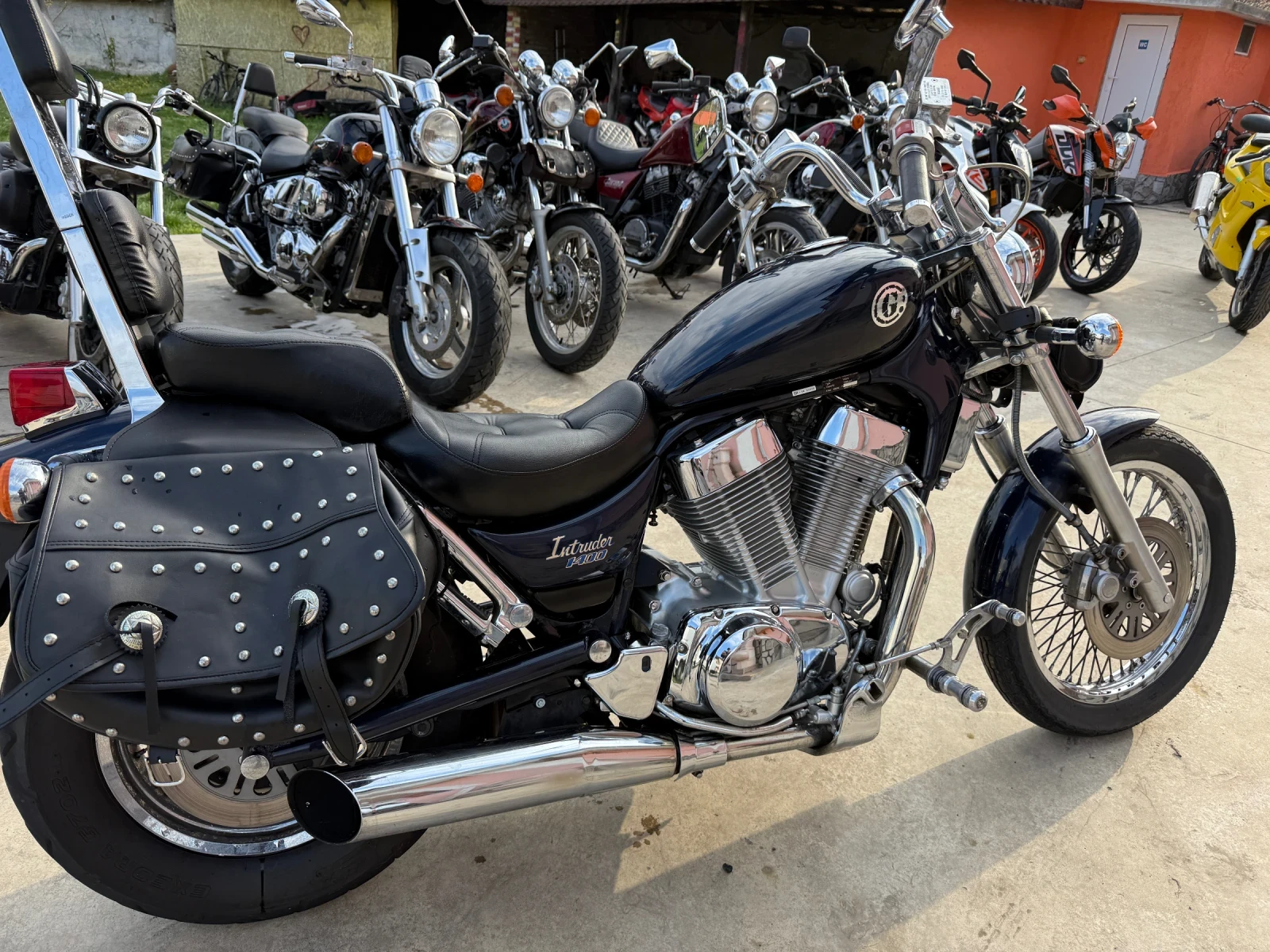 Suzuki Intruder 1400 - изображение 3