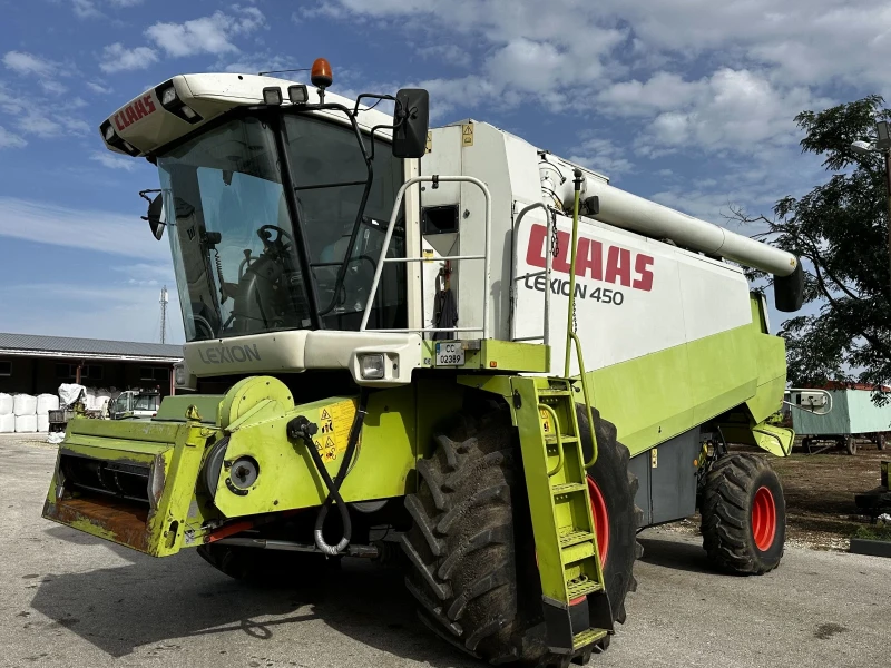 Комбайн Claas Lexion 450, снимка 1 - Селскостопанска техника - 47564784