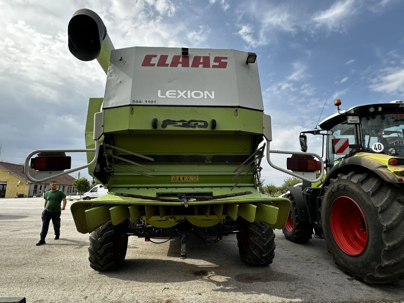 Комбайн Claas Lexion 450, снимка 5 - Селскостопанска техника - 47564784