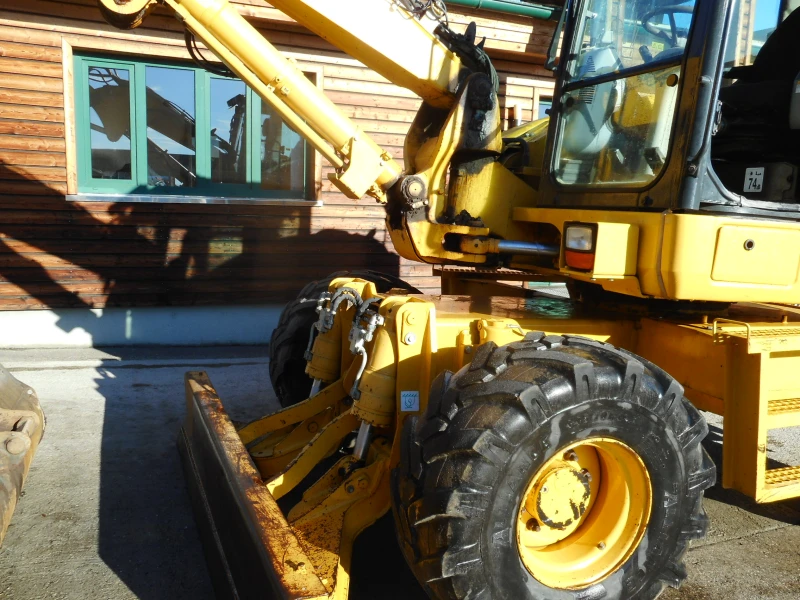 Багер Komatsu PW 118 MR + ДВЕ КОФИ ЛИЗИНГ, снимка 8 - Индустриална техника - 48444277