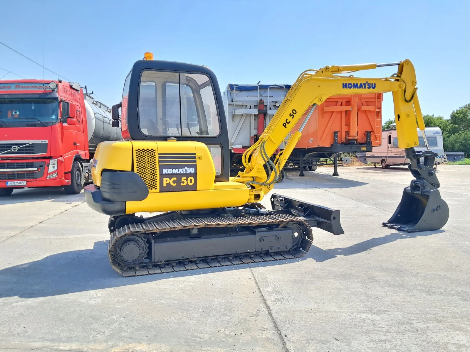 Багер Komatsu PC 50 - изображение 2