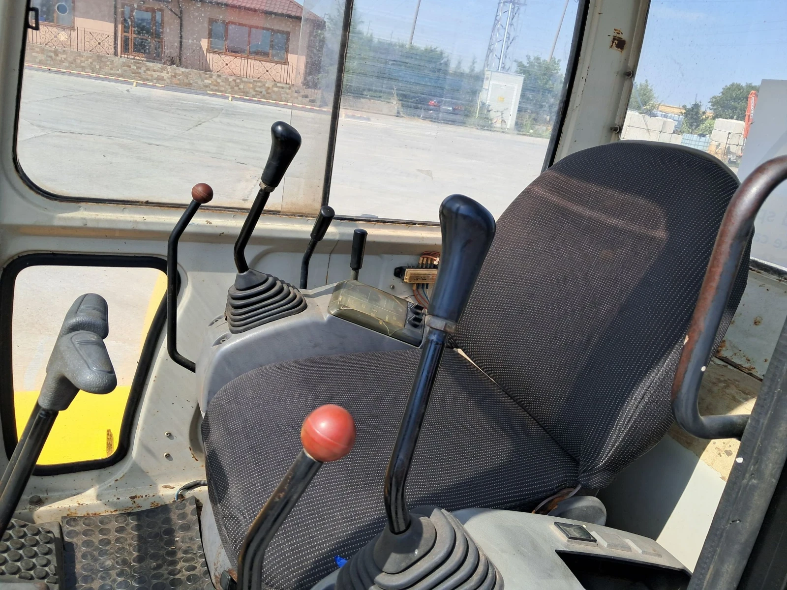 Багер Komatsu PC 50 - изображение 5