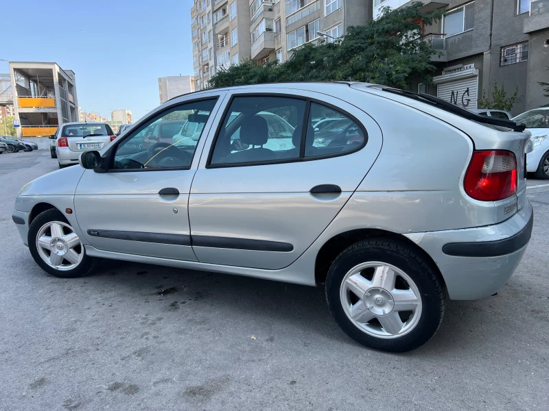 Renault Megane, снимка 9 - Автомобили и джипове - 47152808